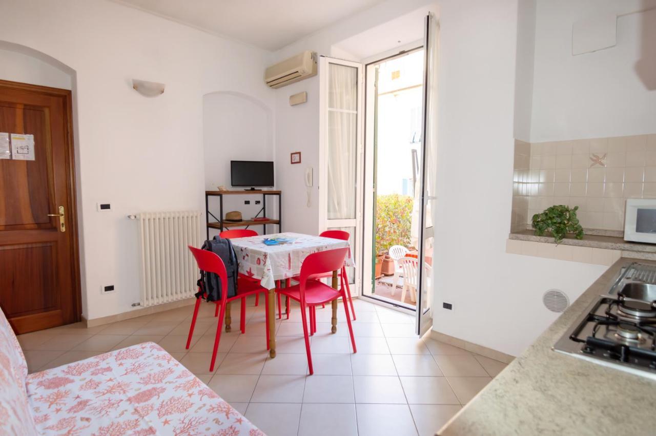 Residence Italia 菲纳莱利古雷 外观 照片