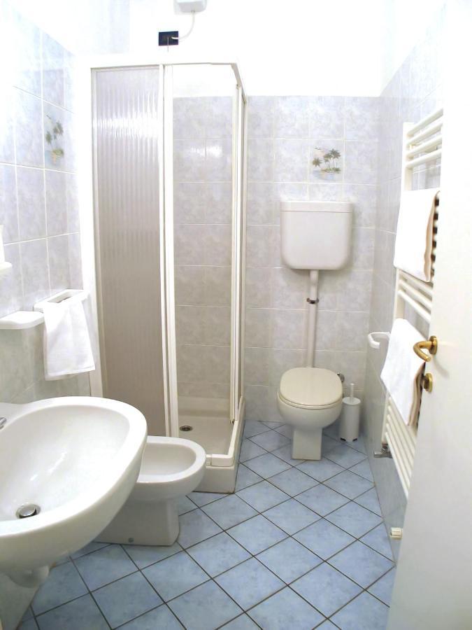 Residence Italia 菲纳莱利古雷 外观 照片
